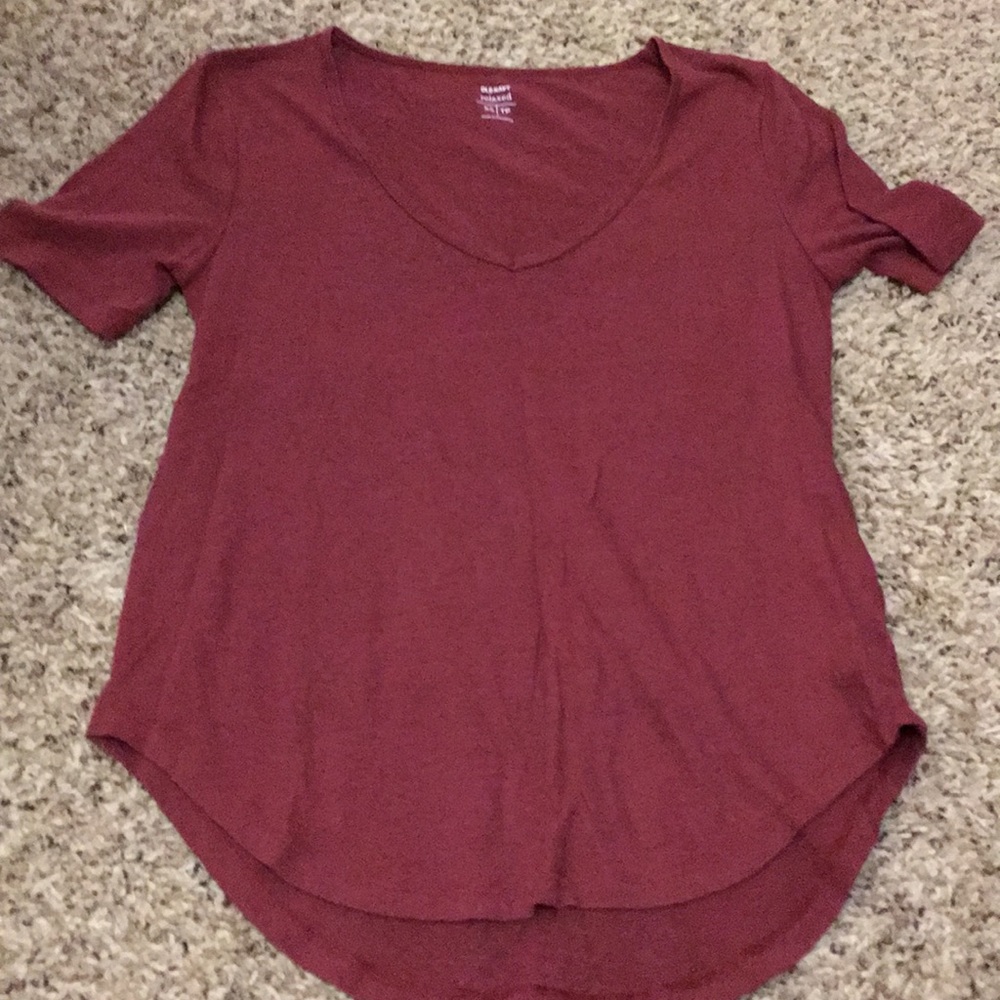 old navy maroon shirt